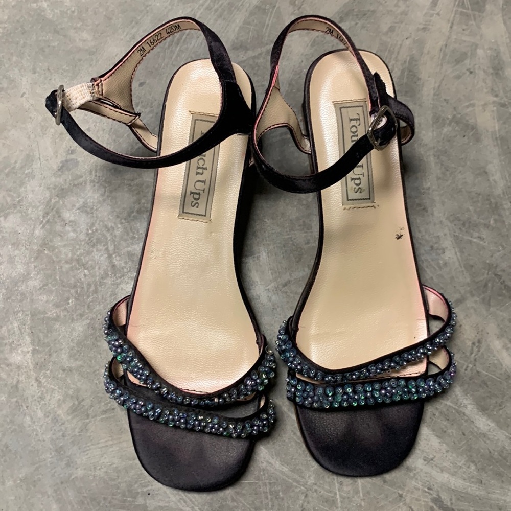 Custom dyed girls shoes size 2M. These match girls formal dress in my closet.